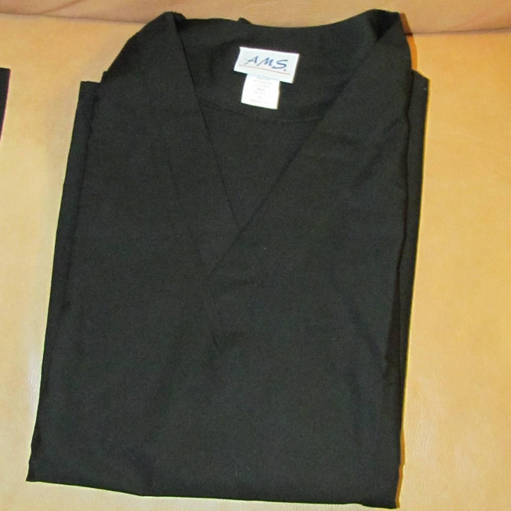 Black AMS Scrub Top Size 3X Vneck Chest Pocket NEW